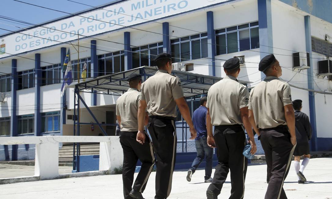 Rio tem escola militar, como a da PM, em Niterói, mas não há lei para modelo cívico-militar Foto: Fábio Guimarães / Agência O Globo
