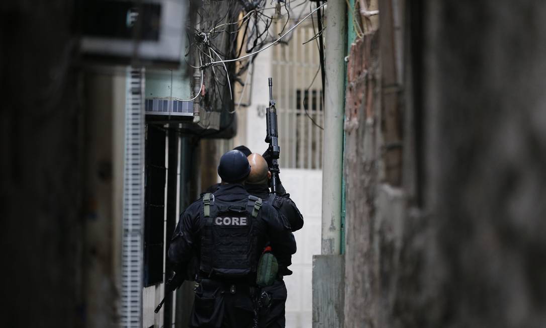 Números mostram que assassinatos caíram onde agentes mataram menos Foto: Pablo Jacob / Agência O GLOBO