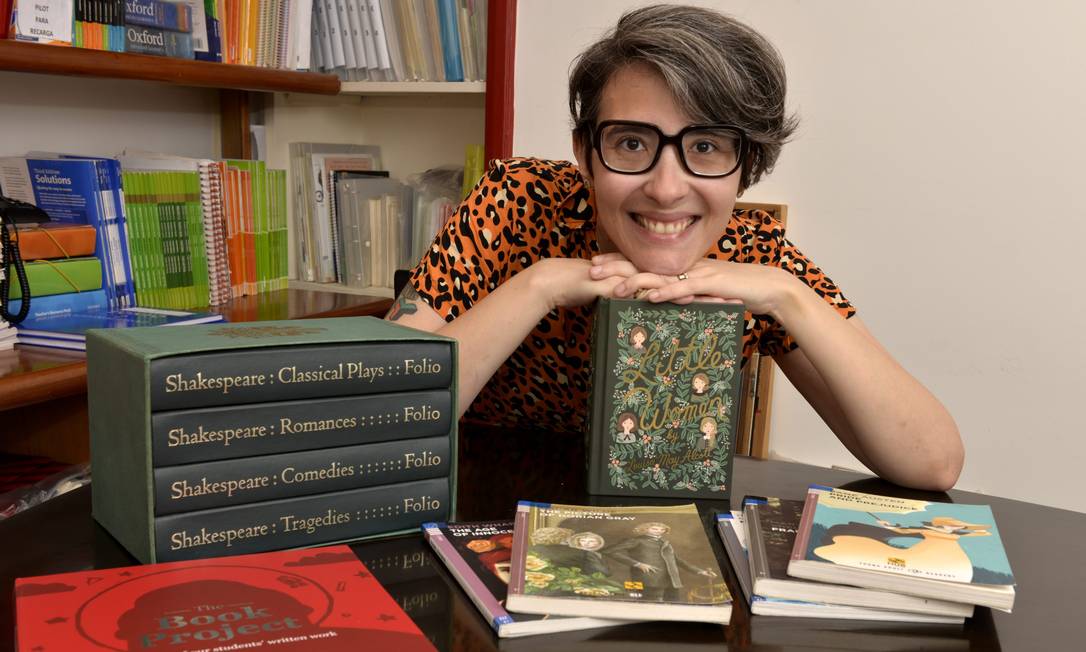 
A professora Mariana Arcuri criou o clube leitura de literatura inglesa do The Scole
Foto:
Divulgação
/
Cristina Granato
