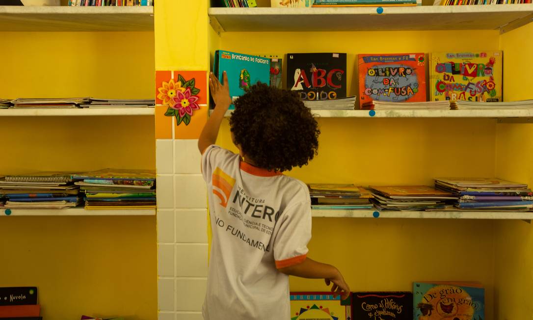 Escolas municipais são as que menos têm bibliotecas Foto: Brenno Carvalho/15.05.2019 / Agência O Globo