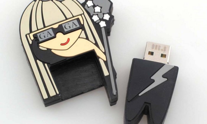 Álbum de Lady Gaga em USB Foto: Reprodução