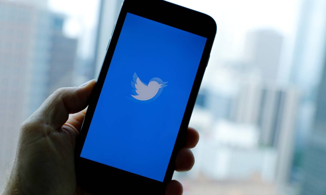 Twitter lança medidas para combater a disseminação de conteúdo enganoso Foto: Mike Blake / REUTERS/22-7-2019