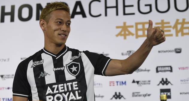 Gripado, japonês Honda tem estreia adiada pelo Botafogo: 'Peço desculpas