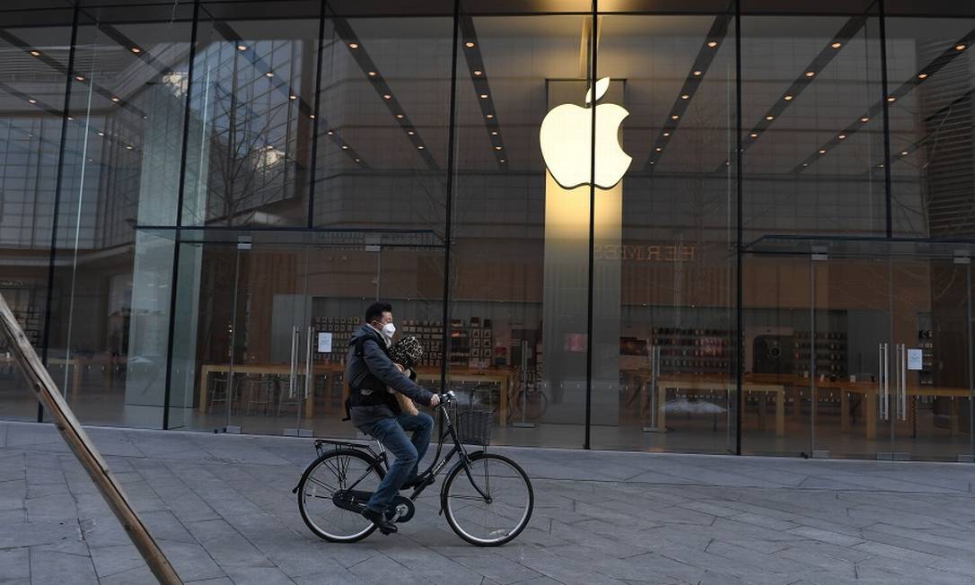 Loja da Apple fechada em Pequim. Foto: GREG BAKER / AFP