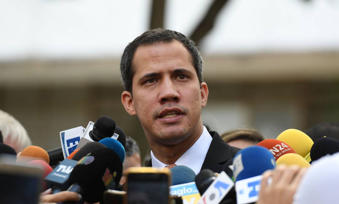 Líder da oposição e presidente autoproclamado da Venezuela, Juan Guaidó denuncia prisão contra tio Foto: YURI CORTEZ / AFP