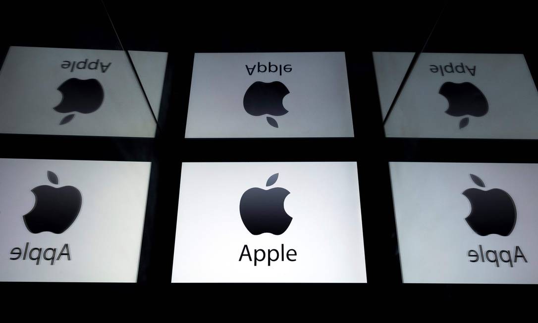 O ambiente fechado dos produtos Apple está sendo questionado por rivais Foto: LIONEL BONAVENTURE / AFP