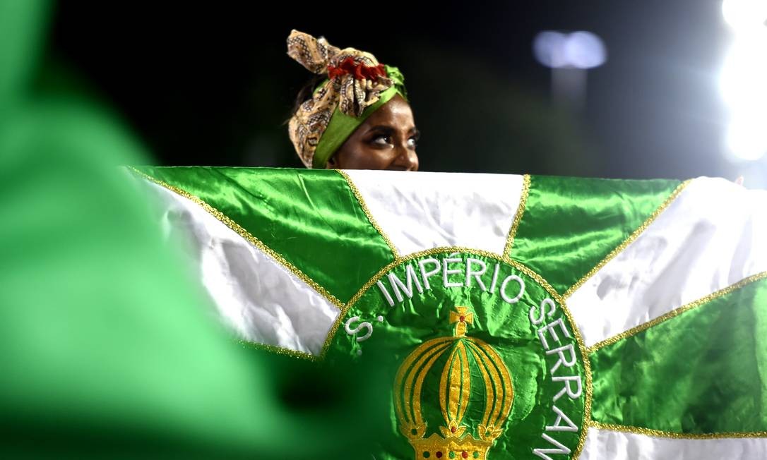 Detalhe da comissão de frente do Império, que homenageou as mulheres Foto: DIEGO MARTINS MENDES / Agência O Globo