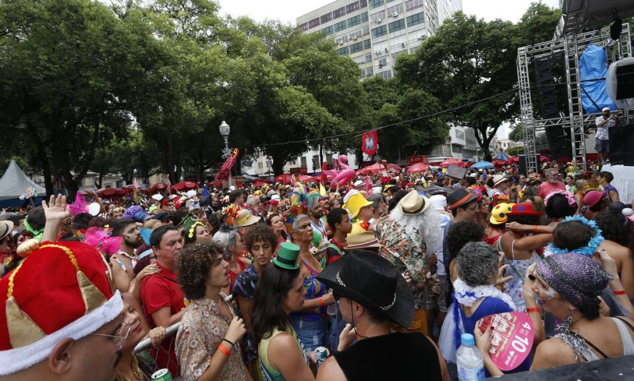 Carnaval sem gordofobia: campanha por respeito a todos os corpos marca presença no Cordão do Boitatá Foto: Fabiano Rocha / Agência O Globo