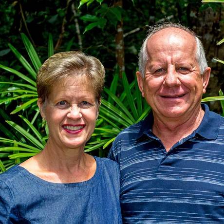 O missionário Wilson Kannenberg e sua mulher Lori, missionários do Asas do Socorro Foto: Reprodução