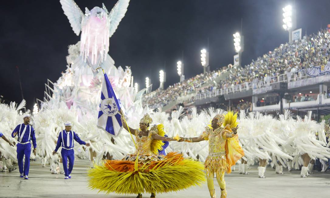 Mestre-sala da Beija-Flor se emociona ao dedicar desfile à própria mãe, em  coma há uma semana - Jornal O Globo