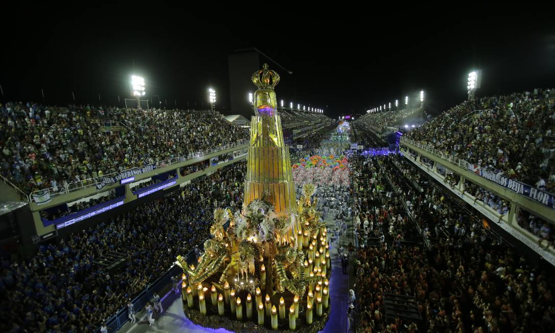 Mestre-sala da Beija-Flor se emociona ao dedicar desfile à própria mãe, em  coma há uma semana - Jornal O Globo