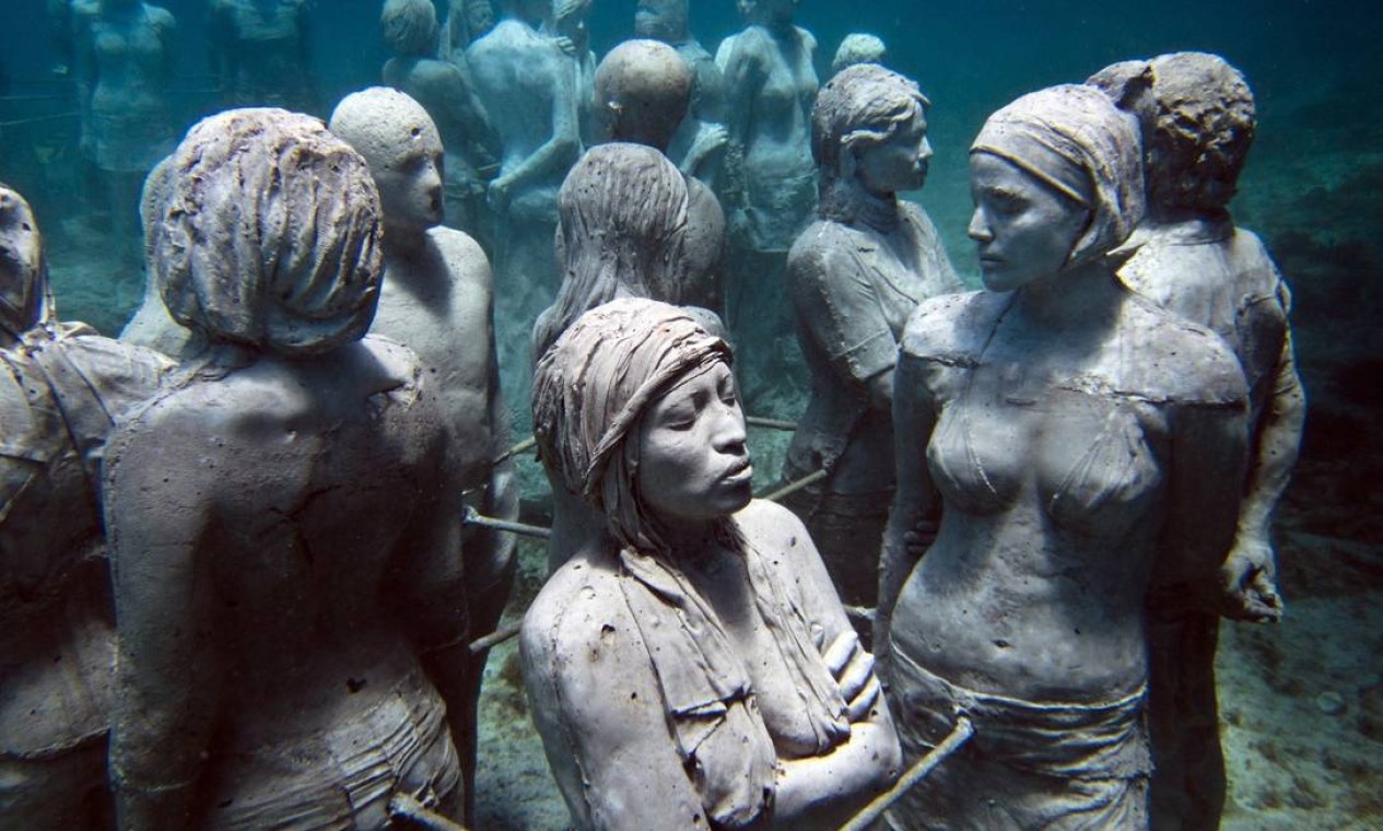 Esculturas no fundo do mar são as grandes atrações do Museo Subacuático de Aarte (Musa), em Isla Mujeres Foto: Divulgação