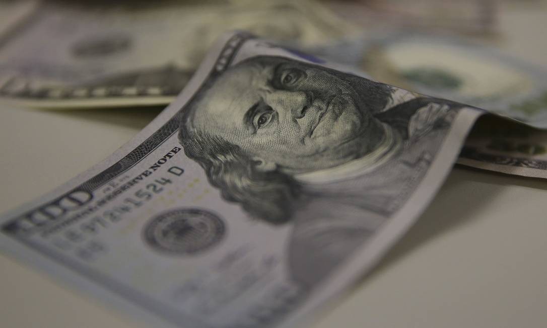Cotação do dólar está em alta Foto: Marcello Casal Jr / Agência O Globo