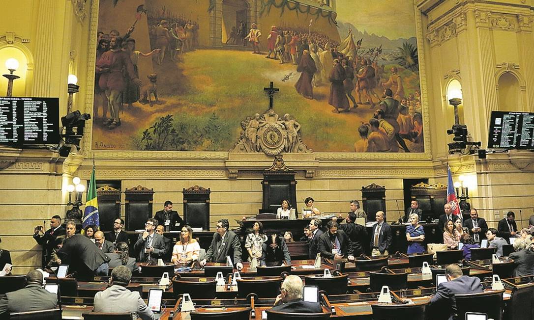 O plenário, onde vereadores deverão decidir a formação das comissões: disputa promete ser acirrada Foto: Agência O Globo