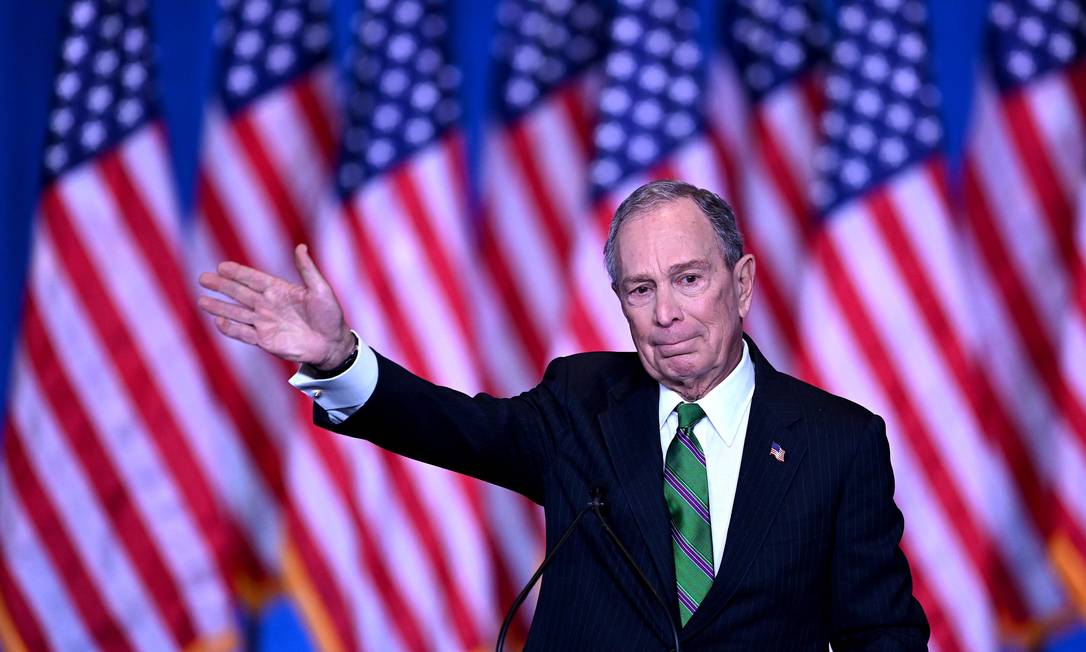 Michael Bloomberg anuncia que abandonará a campanha pela indicação presidencial do Partido Democrata Foto: JOHANNES EISELE / AFP/04-03-2020
