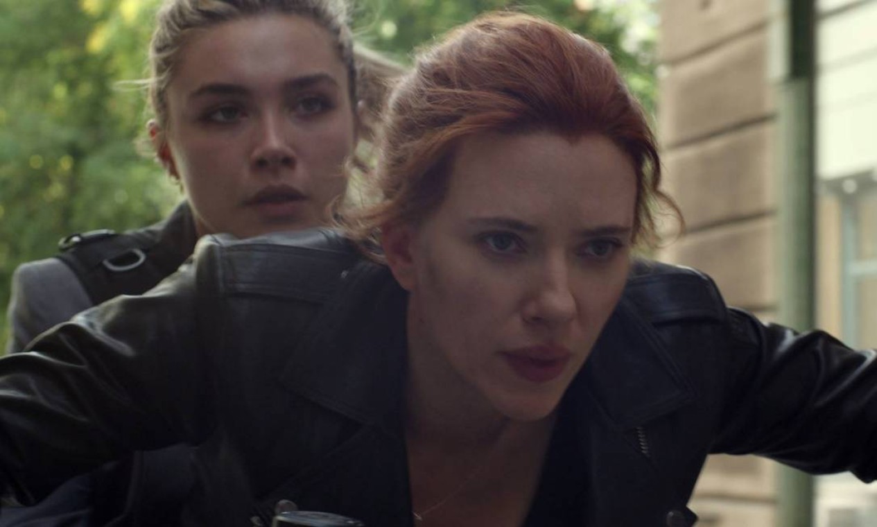 Scarlett Johansson contracena com Florence Pugh em 'Viúva Negra' Foto: Divulgação