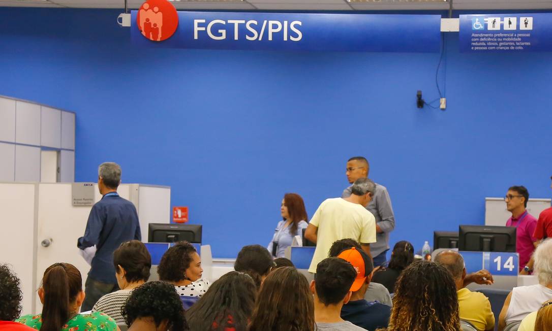 Governo anuncia liberação de novos saques do FGTS Foto: Marcelo Régua / Agência O Globo