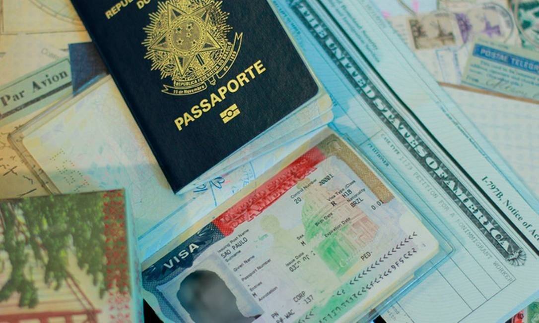 Passaporte brasileiro com visto para entrada nos Estados Unidos Foto: Reprodução