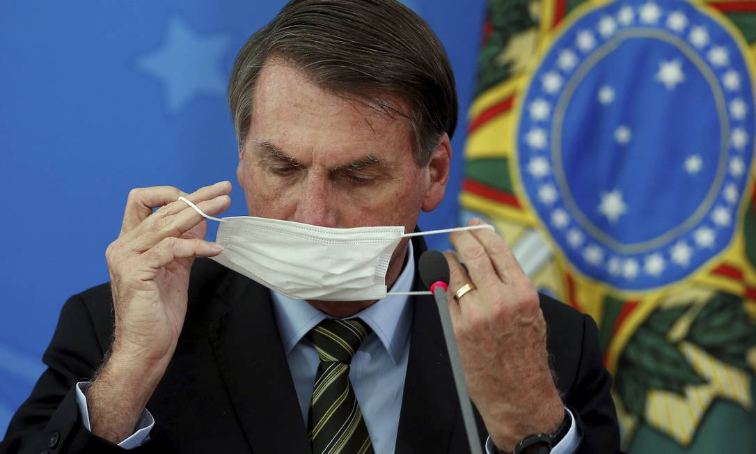 O presidente Jair Bolsonaro durante coletiva sobre coronavírus Foto: Pablo Jacob / Agência O Globo