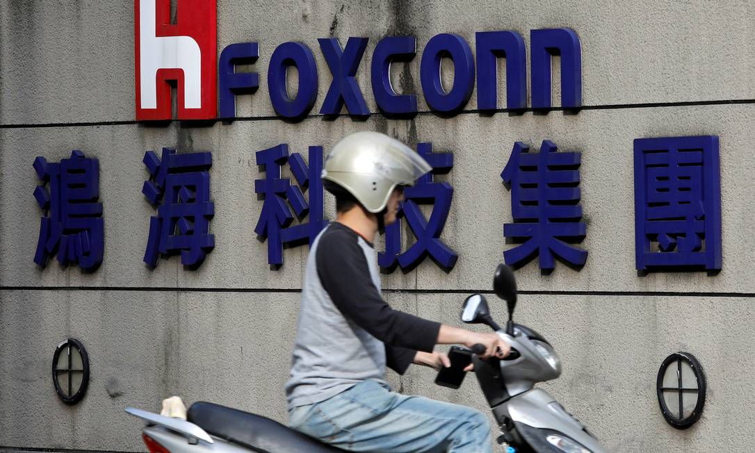 A Foxconn retomará capacidade máxima no fim do mês Foto: Tyrone Siu / REUTERS