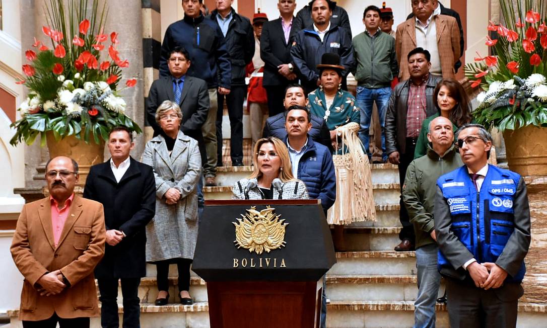 Presidente interina da Bolívia, Jeanine Áñez, anúncia quarentena de 14 dias no país Foto: - / AFP