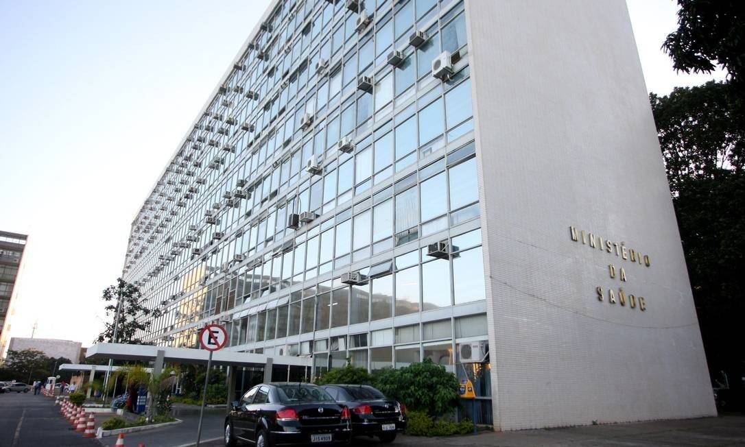 Fachada do edifício-sede do Ministério da Saúde, em Brasília Foto: Aílton de Freitas / Agência O Globo