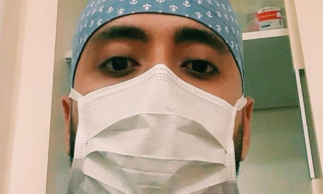O estudante de Medicina Gabriel Bittencourt, que se voluntariou na luta contra coronavírus Foto: Arquivo pessoal