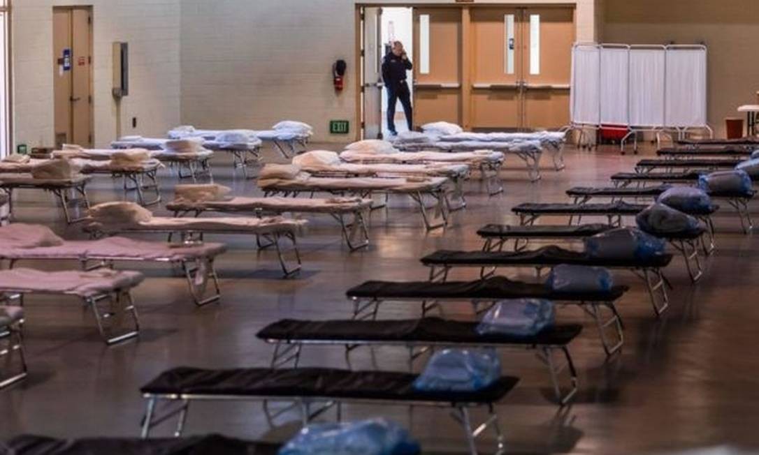 Diversos países têm criado instalações para atender pacientes com covid-19, a doença causada pelo novo vírus Foto: GETTY IMAGES