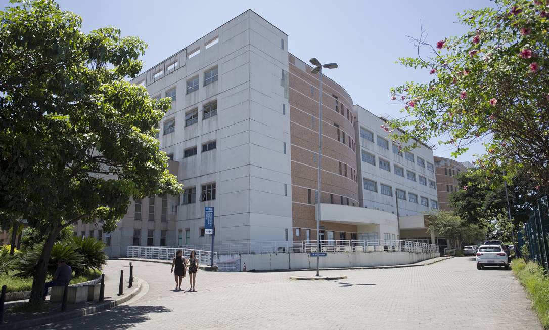 Hospital municipal Ronaldo Gazolla, em Acari, é uma das unidades com seleção de mão de obra extra Foto: Márcia Foletto / Agência O Globo