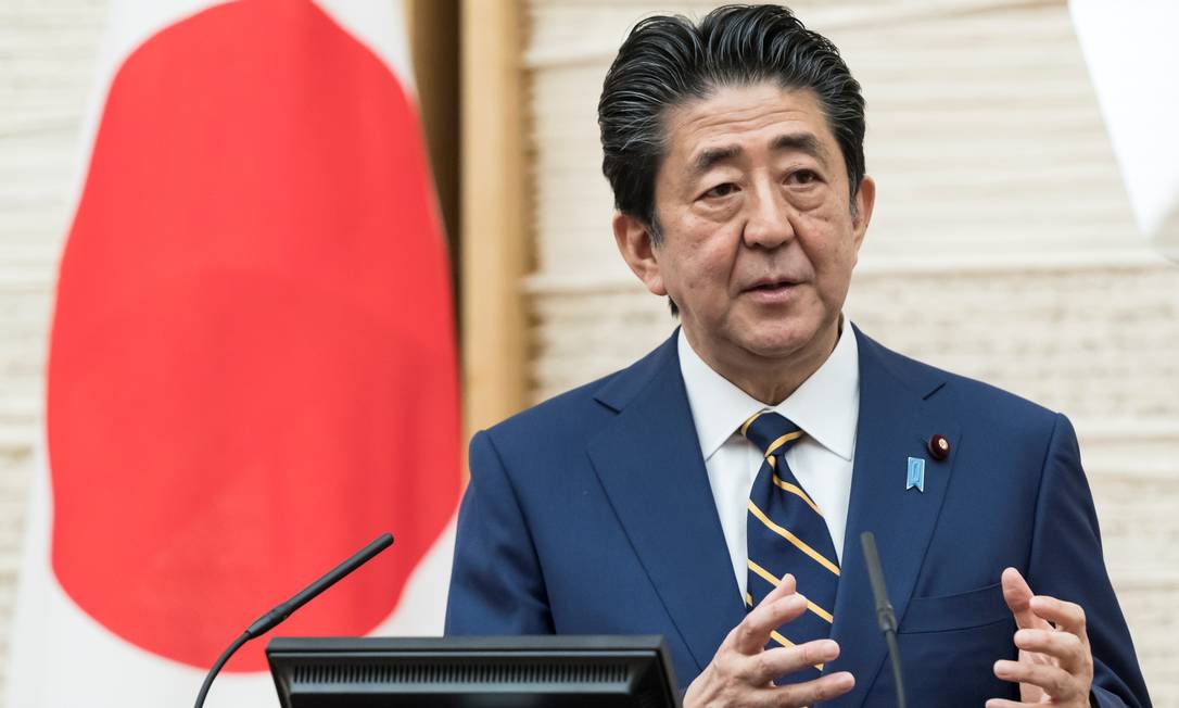 O primeiro ministro Shinzo Abe declarou estado de emergência no Japão Foto: POOL / REUTERS