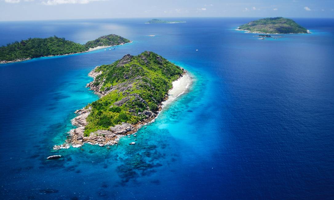 Uma das 115 ilhas que compõe o arquipélago de Seychelles Foto: Raymond Sahuquet / Seychelles Tourism Bureau / Divulgação