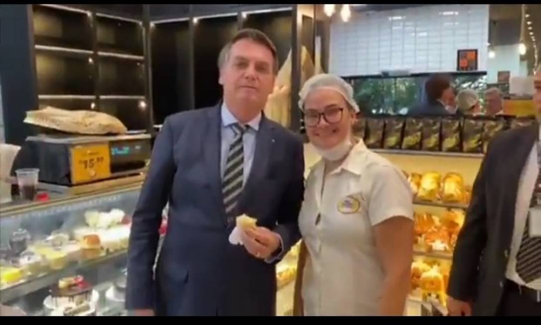 Bolsonaro visita padaria em Brasília Foto: Reprodução