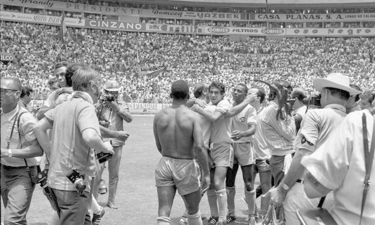 Guia das reprises tem nesta quartafeira Copa de 1970, Guga e título de