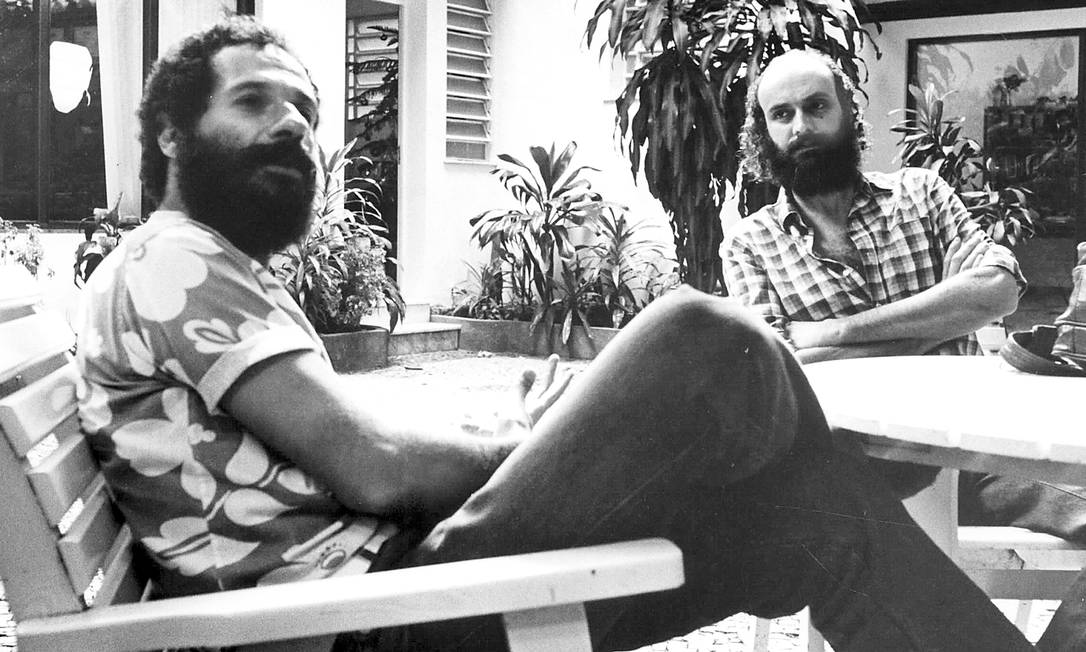 Os composoitores João Bosco e Aldir Blanc, em 1982 Foto: Luiz A. Barros / Agência O Globo