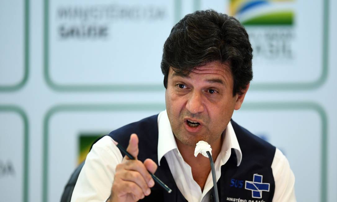 O ministro Luiz Henrique Mandetta anuncia a sua demissão Foto: EVARISTO SA / AFP