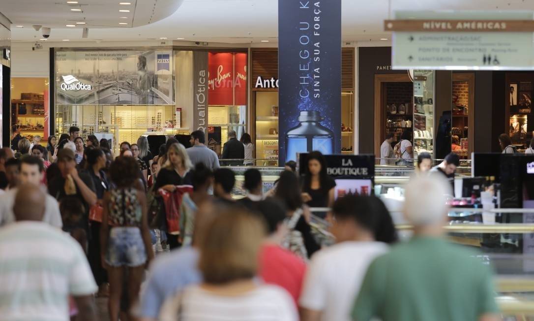 Shoppings poderão ser reabertos, mas com limite de pessoas Foto: Gustavo Azeredo / Agência O Globo