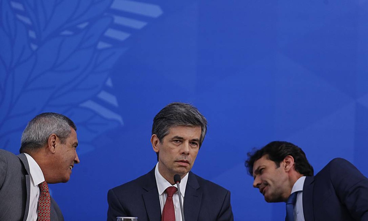 Coletiva com novo ministro da Saúde, Nelson Teich, sobre combate à