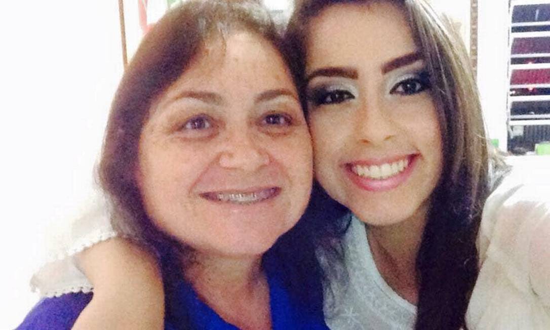 Minha Mãe Morreu Na Mesma Uti Em Que Minha Avó Está Internada Diz