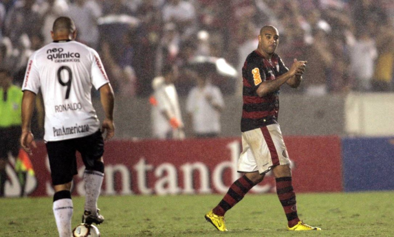 Há 10 anos, Flamengo de Adriano batia Corinthians de Ronaldo na  Libertadores; relembre e faça o