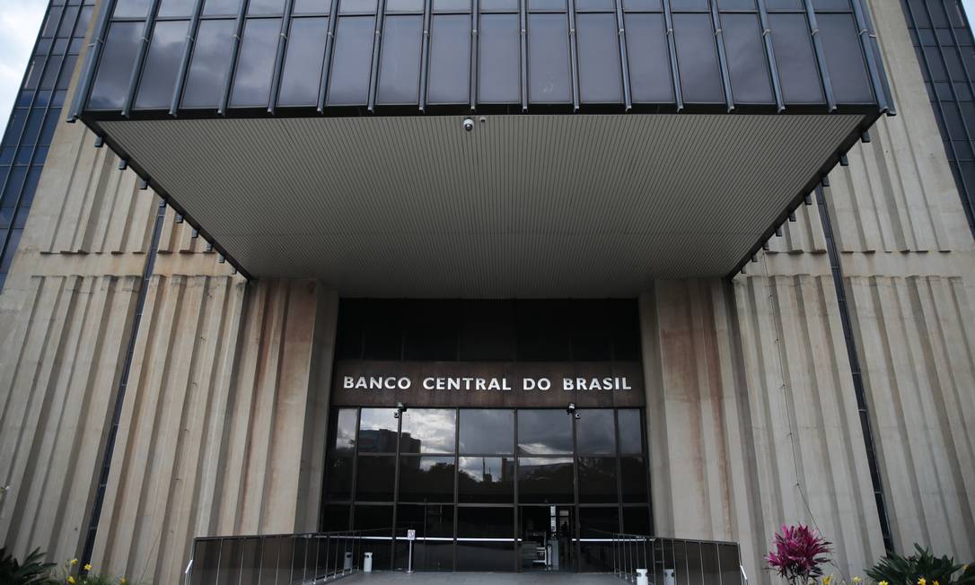 Em comparação com março de 2019, queda do IBC-Br, calculado pelo BC, foi de 1,52% Foto: Marcello Casal JrAgência Brasil / Agência O Globo