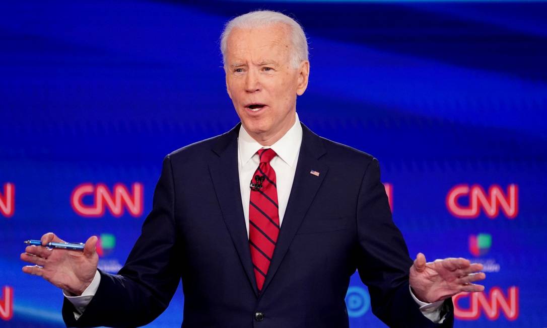 Joe Biden, durante debate entre os candidatos democratas realizado pela CNN Foto: Kevin Lamarque / REUTERS / 15-03-2020