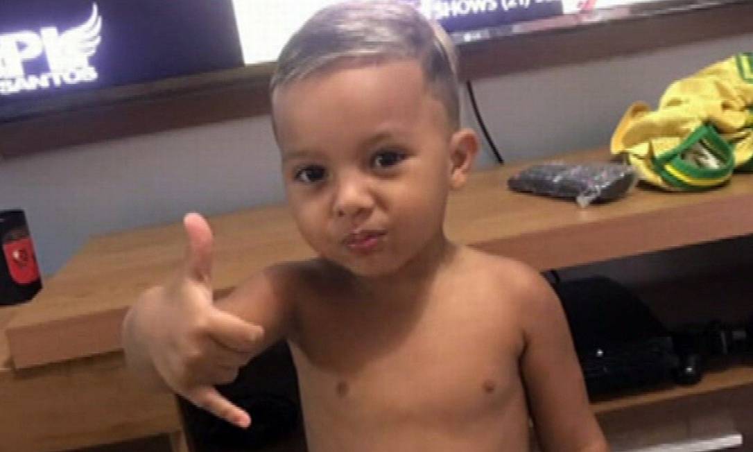 O menino Rhyan, de 4 anos, morte por suspeita de coronavírus Foto: Reprodução TV Globo
