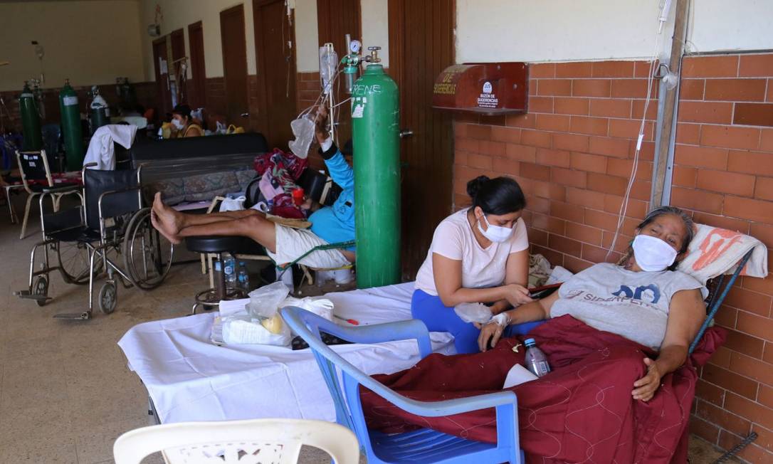 Pacientes com Covid-19 são tratados em Iquitos, maior cidade da Amazônia peruana Foto: CESAR VONBANCELS / AFP