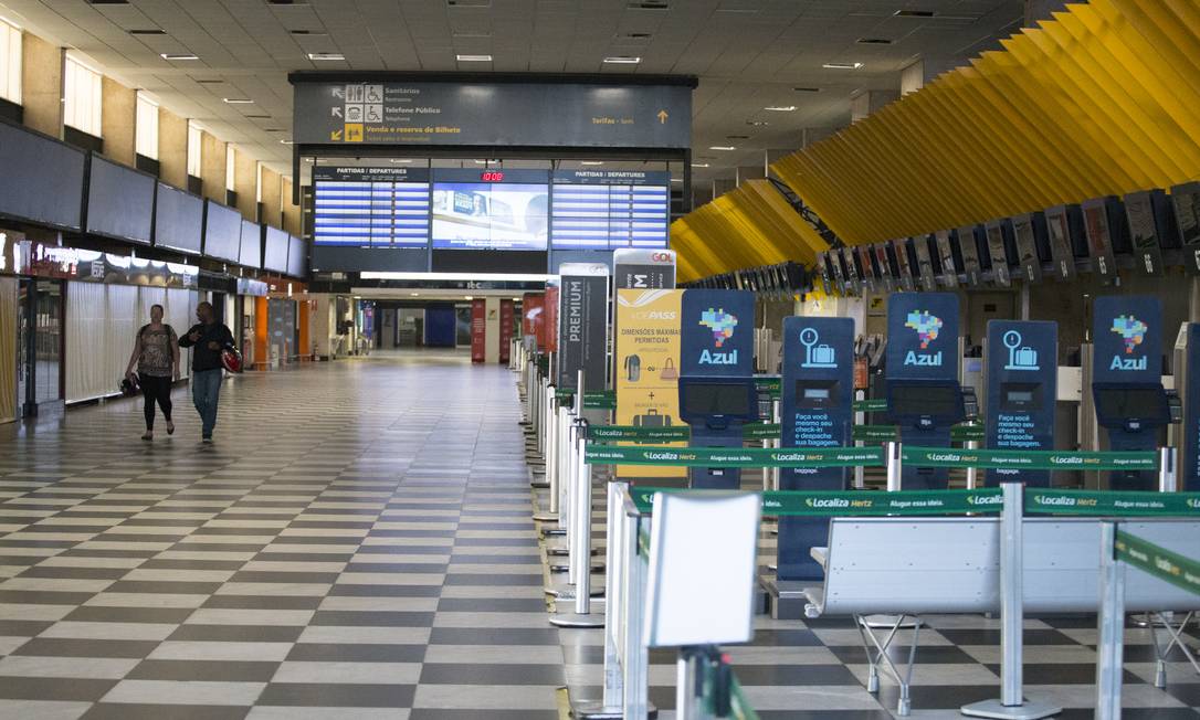 Pandemia deixou aeroportos vazios: Azul, Gol e Latam aderiram a programa de socorro do BNDES Foto: Mister Shadow / ASI / Agência O Globo