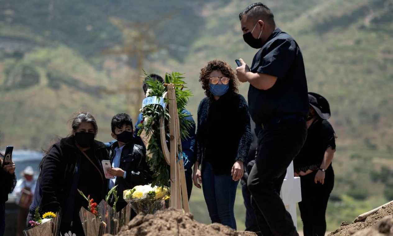 Pandemia impôs restrições para honrar os mortos no México, país conhecido por festejar seus mortos Foto: GUILLERMO ARIAS / AFP