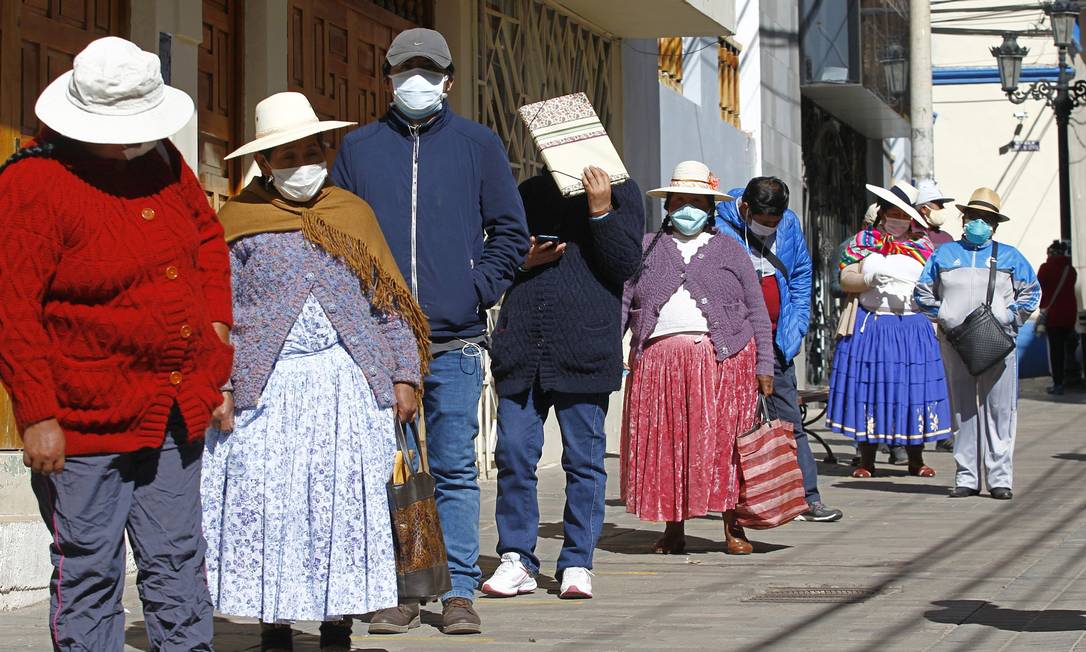 Bolívia consegue até agora manter sob controle número de casos e vítimas da Covid-19 Foto: CARLOS MAMANI / AFP
