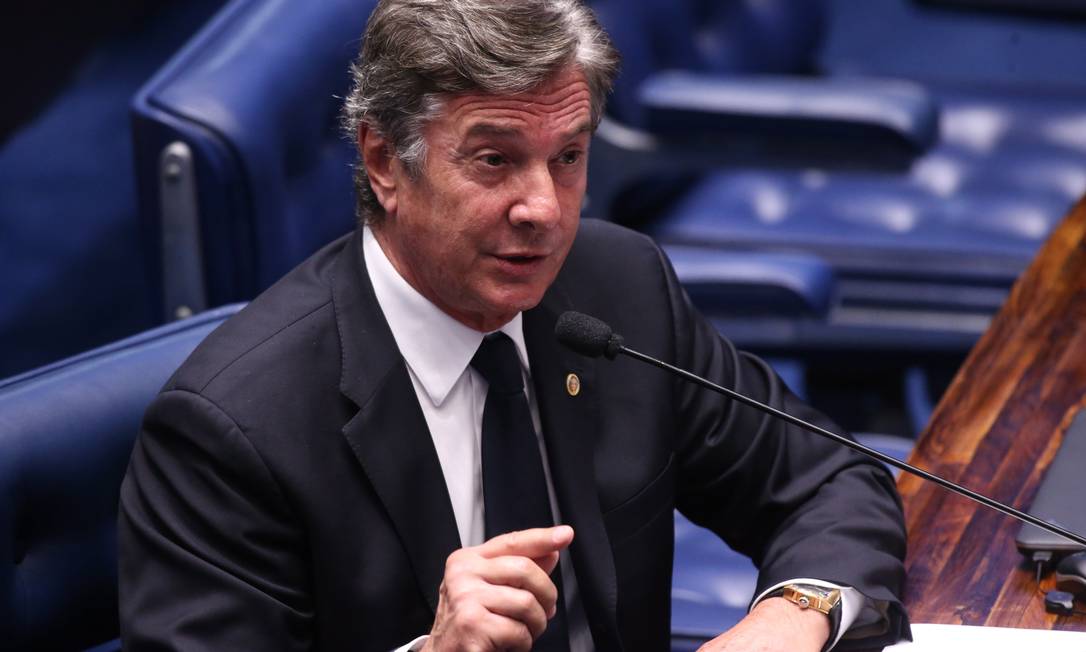 Do confisco aos cara-pintadas, Collor tenta refazer sua imagem - Época