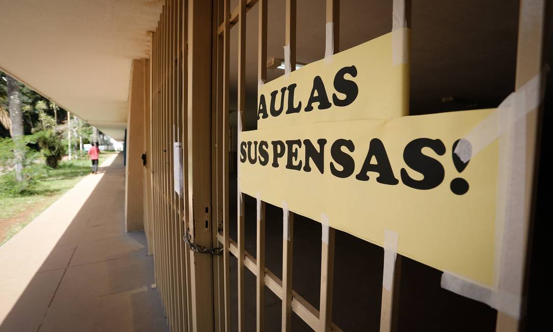 Aulas estão suspensas desde meados de março Foto: Pablo Jacob/12.03.2020 / Agência O Globo