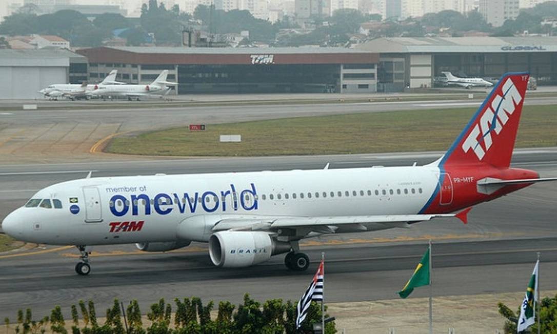 Em 2013, TAM escolhe a Oneworld como aliança global, em detrimento da Star Alliance Foto: Reprodução