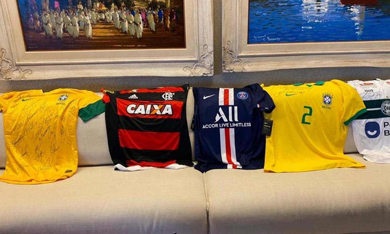 Agasalho e calça da Seleção Brasileira Campeã d - Galeria Alphaville